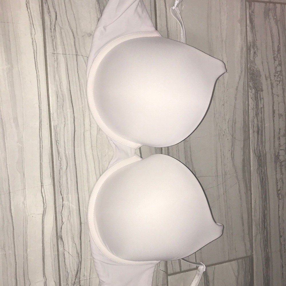 36D white push-up bra 💭⛪️✉️